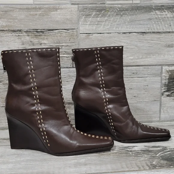 Retro (90's) Diba "Elko" Square-Toe Top-Stitch Wedge Heel Boots - Picture 4 of 15